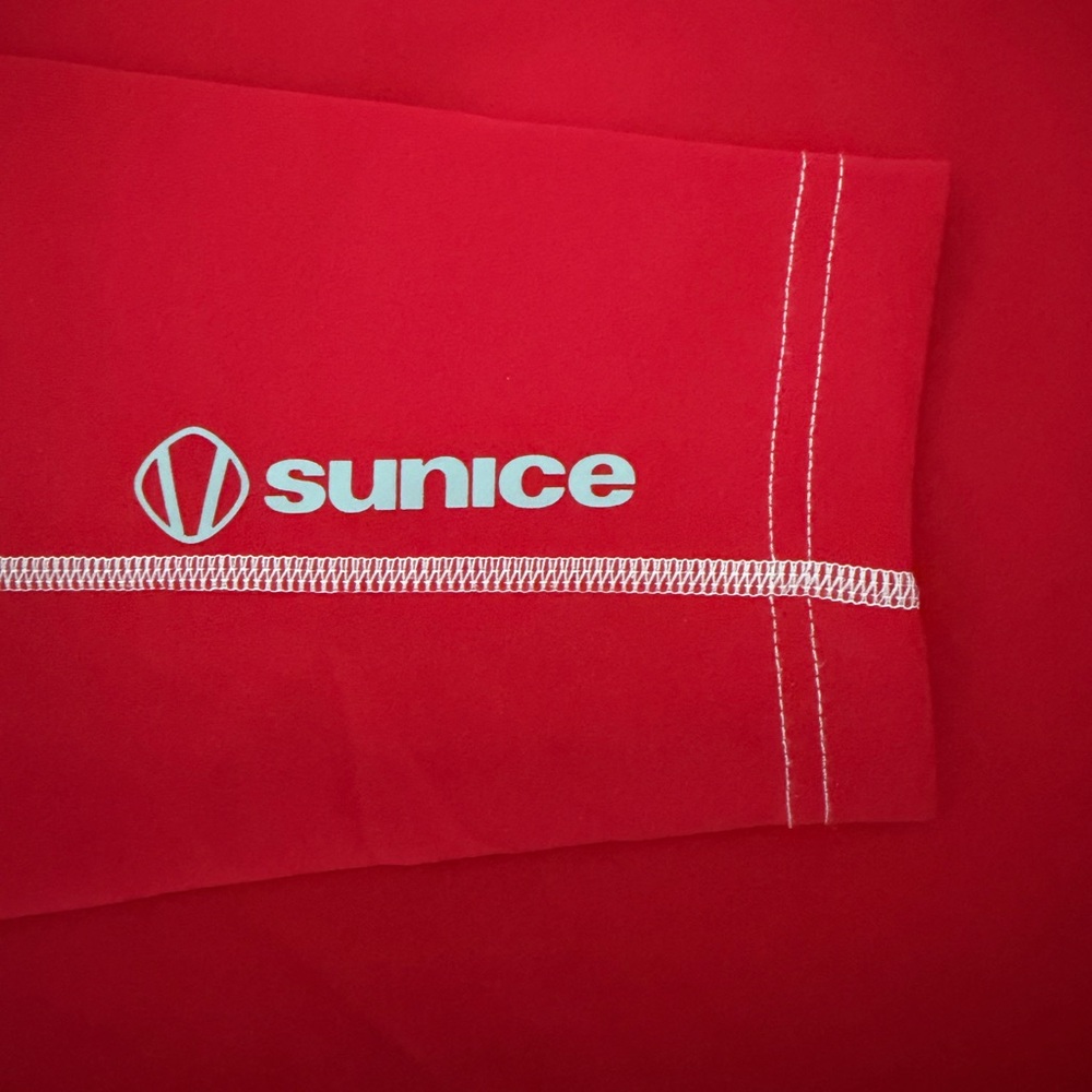 Sunice Vibrant Red Pullover - Picture 5 of 6